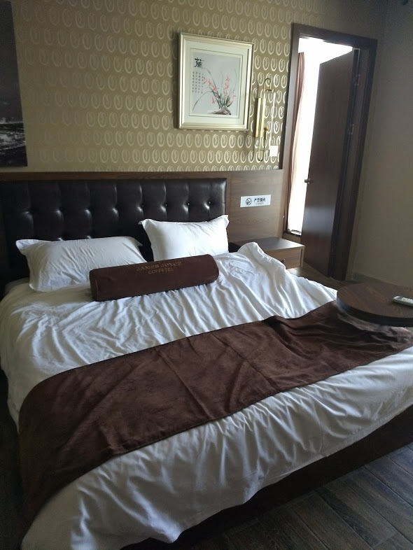 James Joyce Coffeetel bed